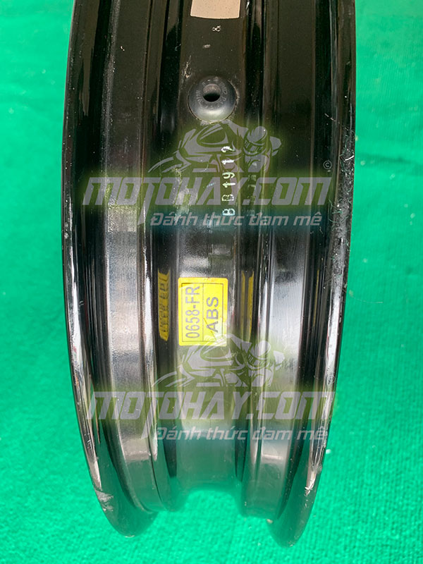 vanh-truoc-z400-ninja400-chinh-hang