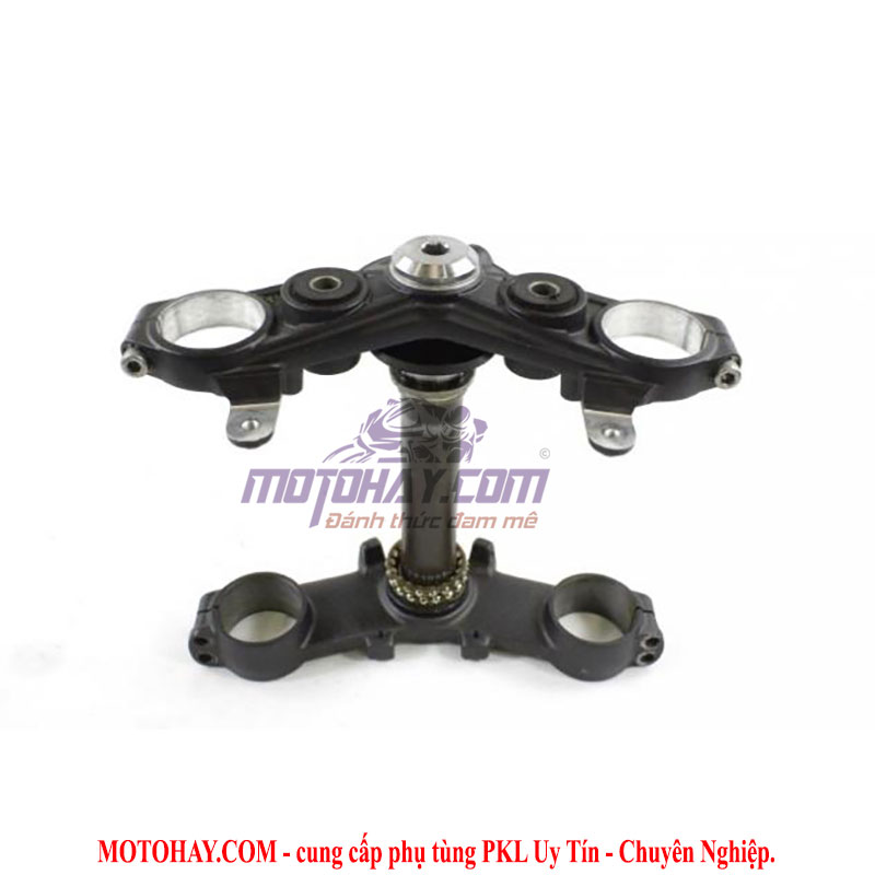 chang-ba-tren-duoi-z900