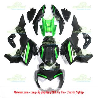 dan-ao-nhua-xanh-den-z650-2020-2022